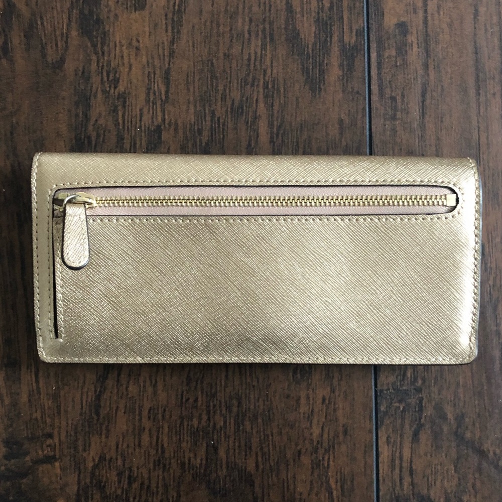‼️SOLD‼️ Michael Kors - Gold Jet Set Travel Wallet - Picture 4 of 4